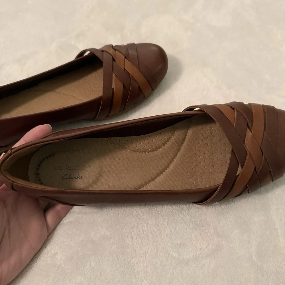 Clarks Sara Clover‎ Mahogany Brown Leather Woven Comfort Flats Women's Size 7.5M